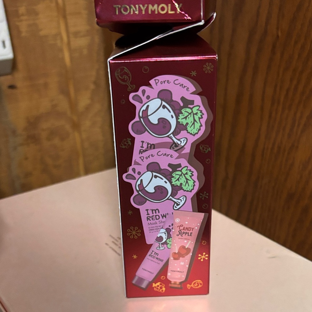 Red Wine Pore Care Mask - Pink